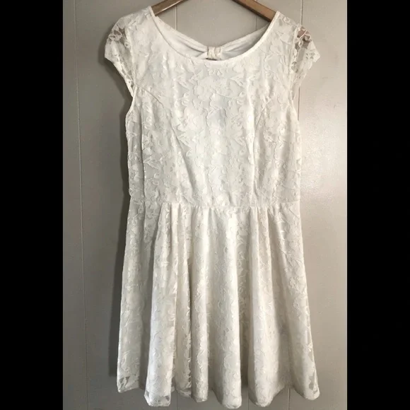 Bcx Dresses | Bcx Lace Dress | Color: Cream | Size: Xl | Crystalk7's Closet Bcx Dresses | Bcx Lace Dress | Color: Cream | Size: Xl | Crystalk7's Closet